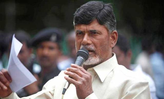 AP-CM-chandra-babu-naidu-meet-people-at-Secretariat-niharonline