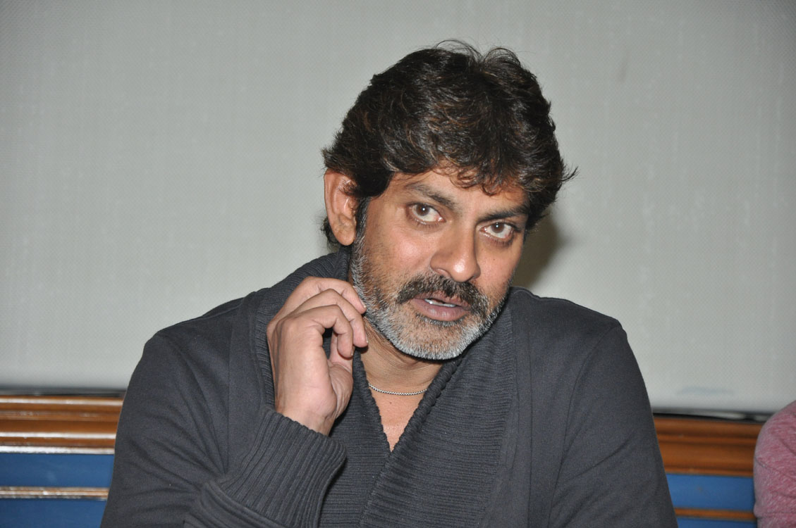 Jagapathi_Babu_about_temper_niharonline