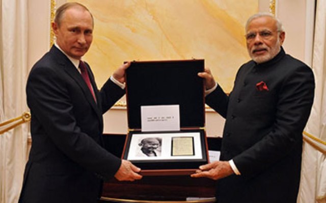 Modi_Putin_gandhi_hand_written_page_niharonline