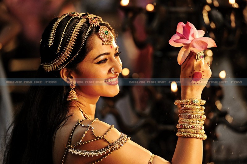 Rudramadevi_new_stills_niharonline(1)