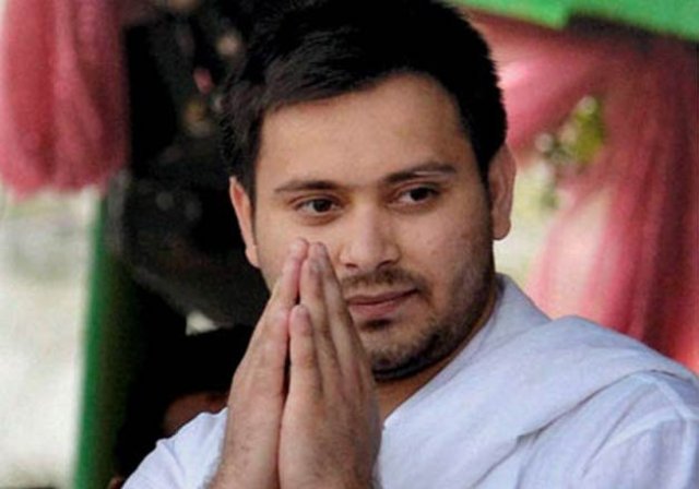 Tejaswi_Yadav_donates_first_salary_chennai_floods_niharonline