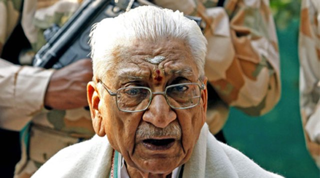 VHP_leader_ashok_singhal_passes_away_niharonline