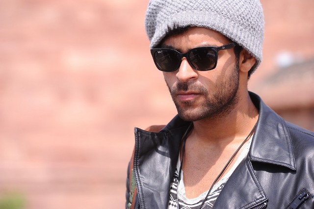 Varun_Tej_busy_with_back_to_back_movies_niharonline