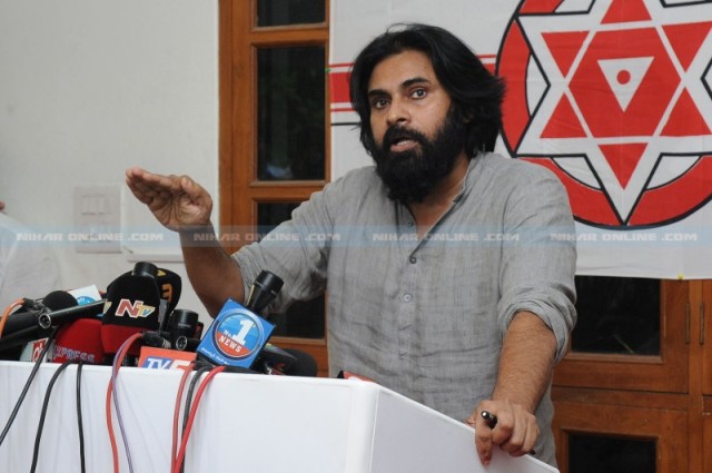 actor_pawan_kalyan_on_politics_press_meet_photos_niharonline