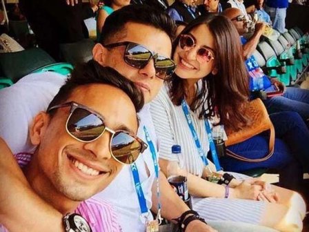 anushka_sharma_in_sidney_stadium_niharonline