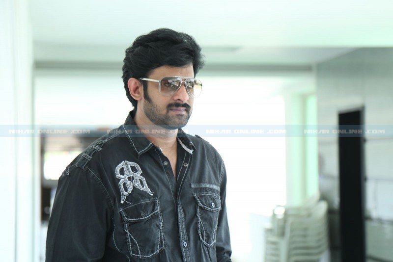 baahubali_hero_prabhas_interview_photos_niharonline(12)