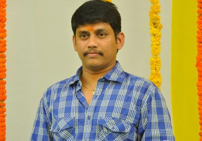 director_Santosh_Srinivas_thikkaregithe_niharonline