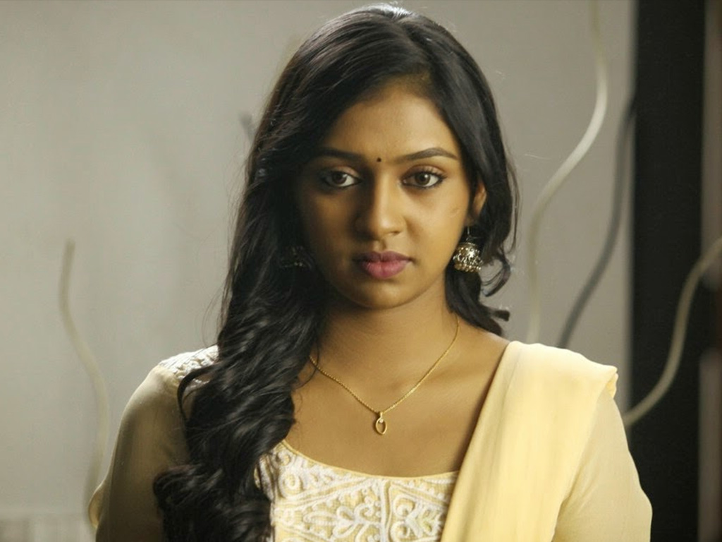 lakshmi_menon_in_ajiths_movie_niharonline