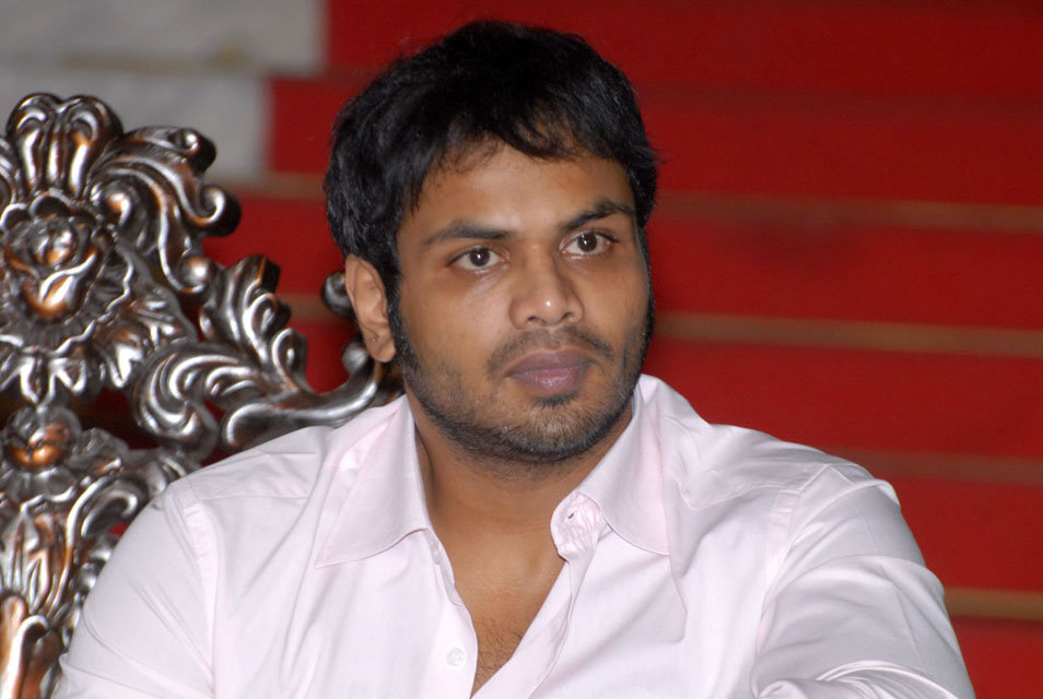 manchu-manoj-title-shourya-niharonline