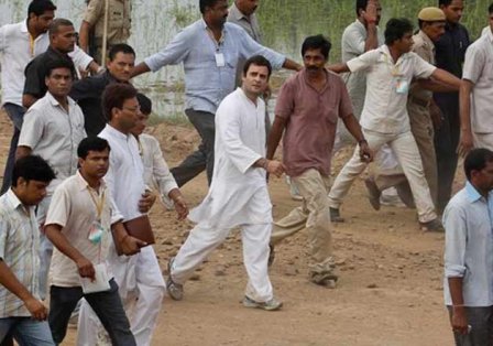 rahul_gandhi_begins_his_padyatra_niharonline