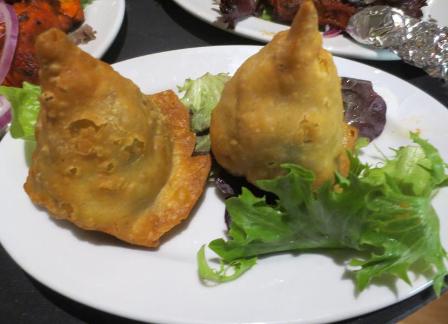 samosa_at_melbourne_stadium_niharonline