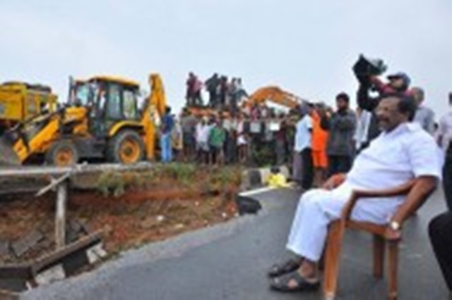 sidda_raghava_rao_NH16_highway_works_niharonline